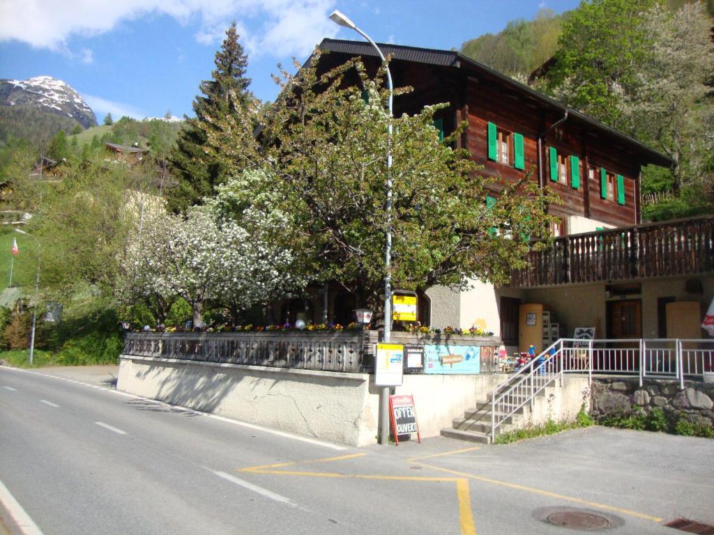 Bietschhorn Hotel Kippel Exterior photo